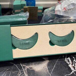 New In Box LA MER Jade Eye Masks Reusable Cooling Stones